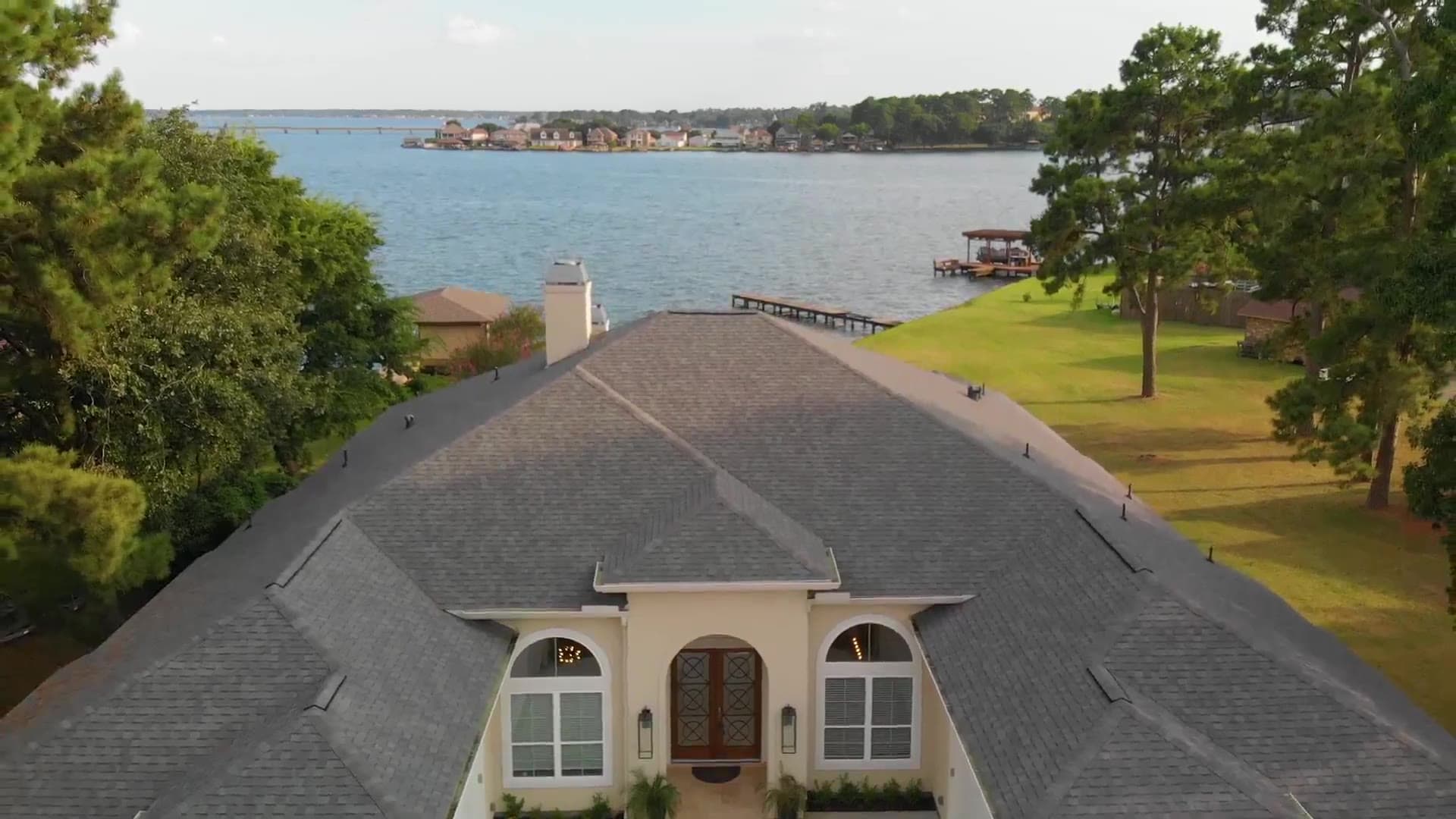 Sample exterior photograph animated to illustrate the pool glide move